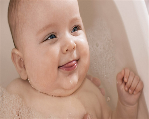 试管移植是一种辅助生殖技术，被广泛应用于不孕不育夫妇。根据题...