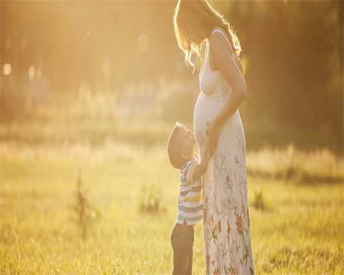 移植鲜胚还是冻胚，哪个成功率更高一些？冻胚着床速度快还是鲜胚...